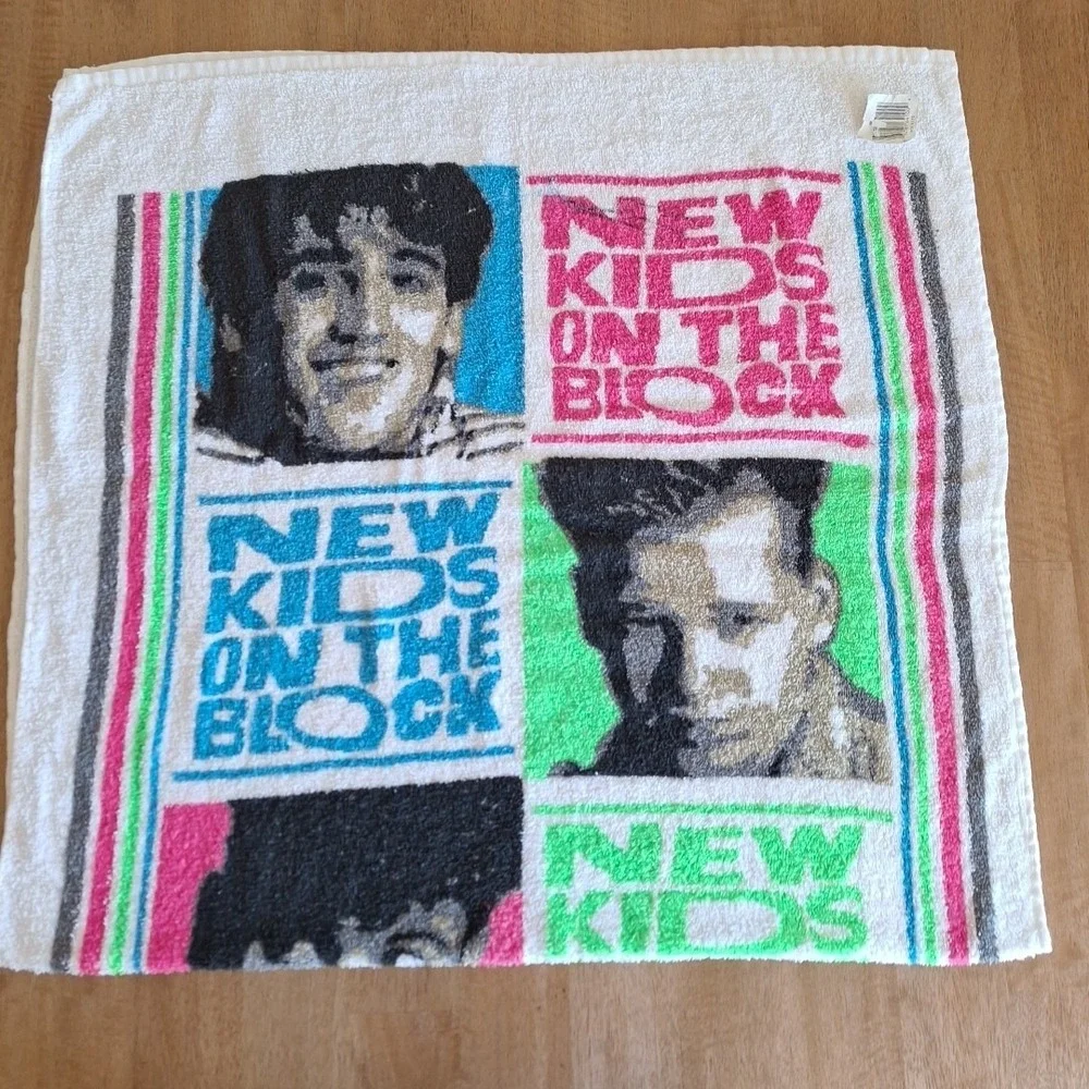 RARE *NEW W/TAG* Vintage NEON New Kids on the Block 1989 Beach Bath Cotton Towel